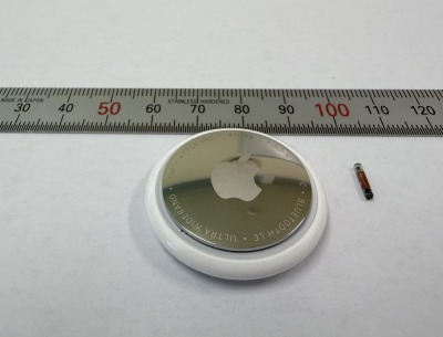 AirTagとマイクロチップ